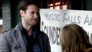 Alaric wasn't able to save himself (Image via Netflix)